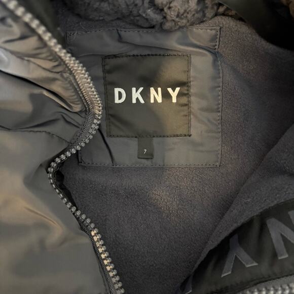 NWT DKNY Boys' Sherpa Hood Insulated Jacket Charcoal Black Size 7 - Picture 8 of 9